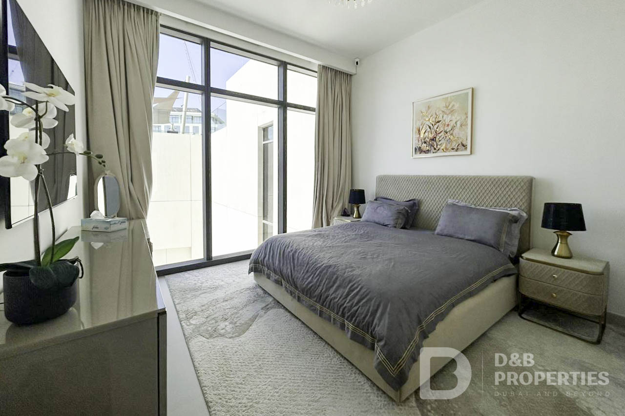 Full Canal View | Big Layout | Prime Location