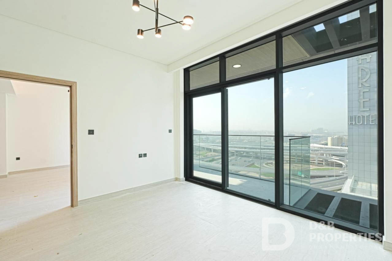 Brand NEW | Motivated Seller | Mid Floor