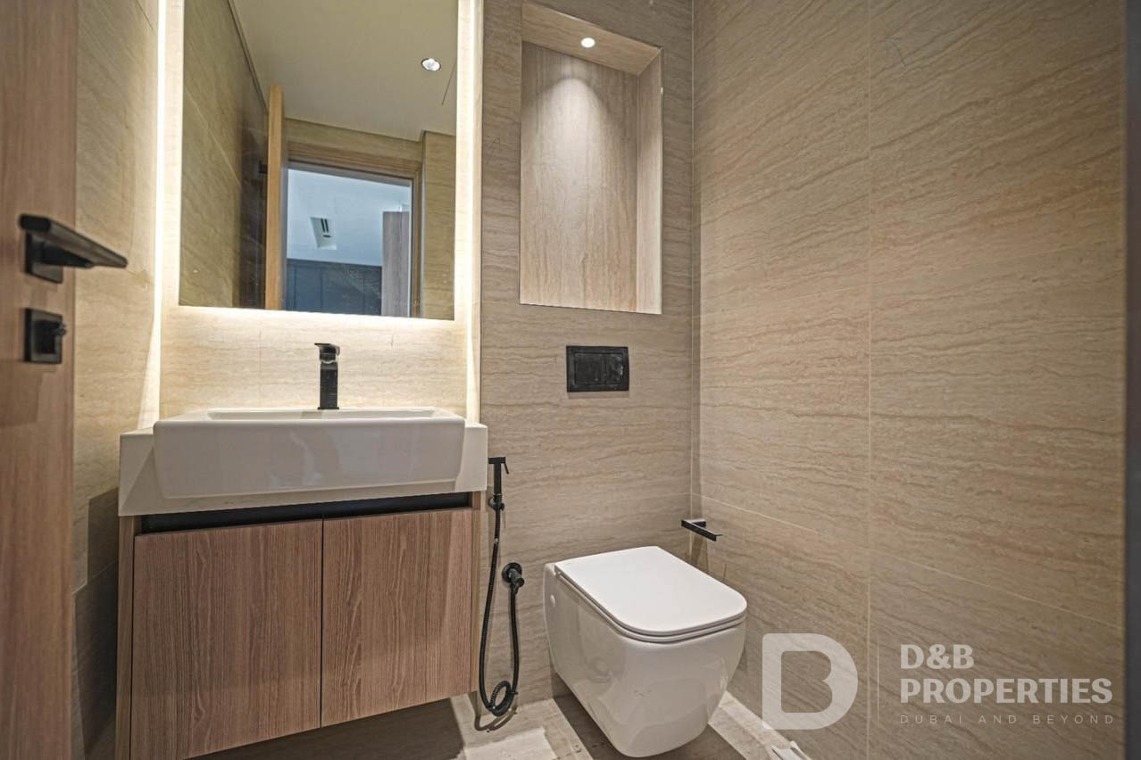 Brand NEW | Motivated Seller | Mid Floor
