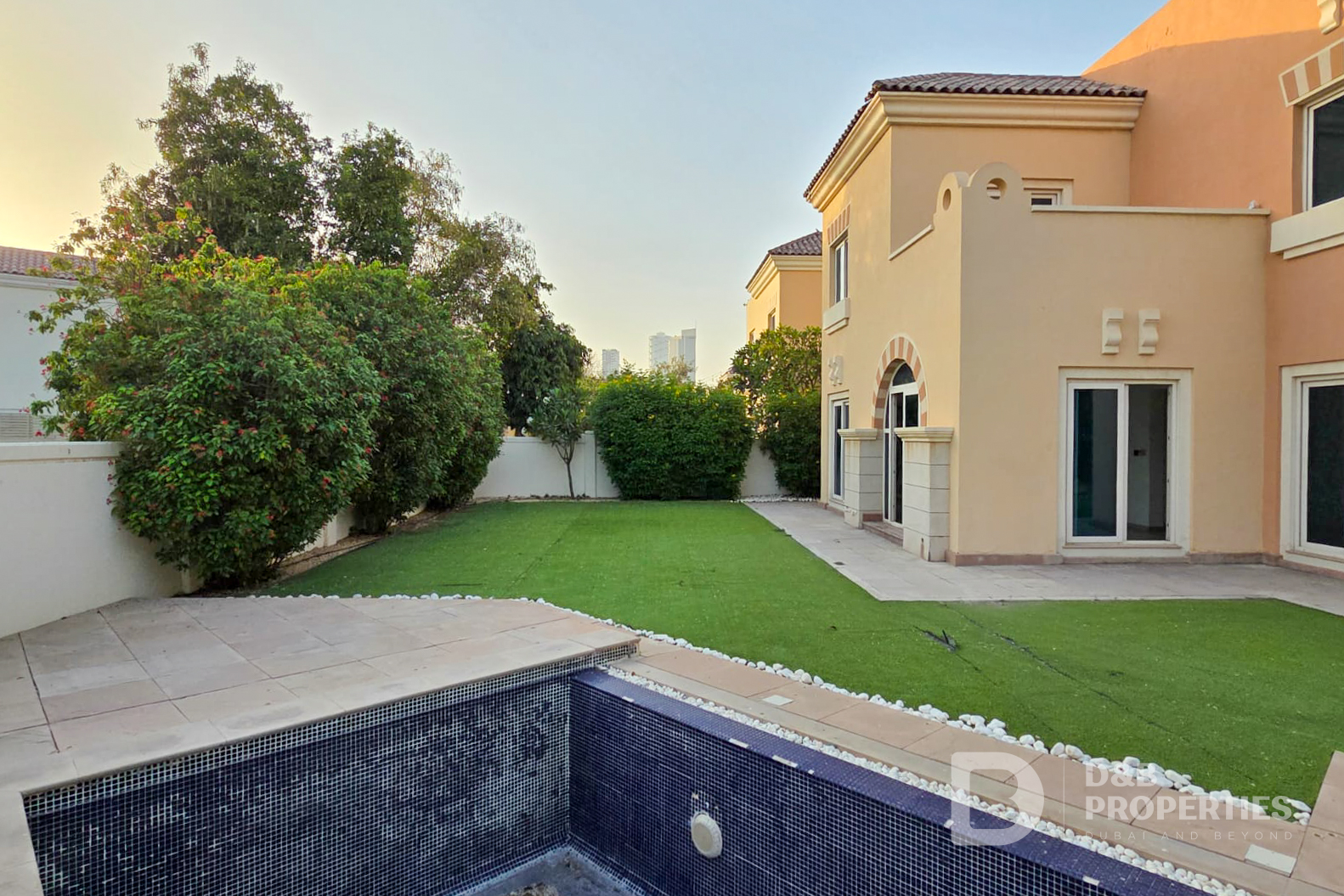 Vacant | Corner Villa | Large Plot | Type C2