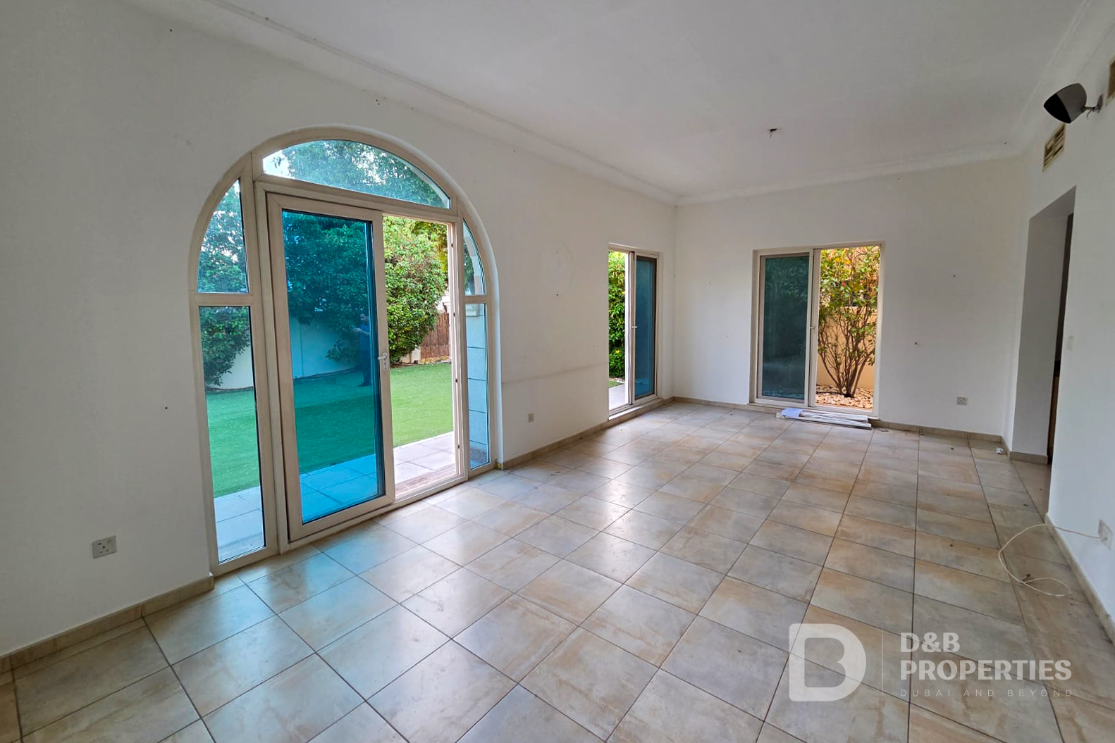 Vacant | Corner Villa | Large Plot | Type C2