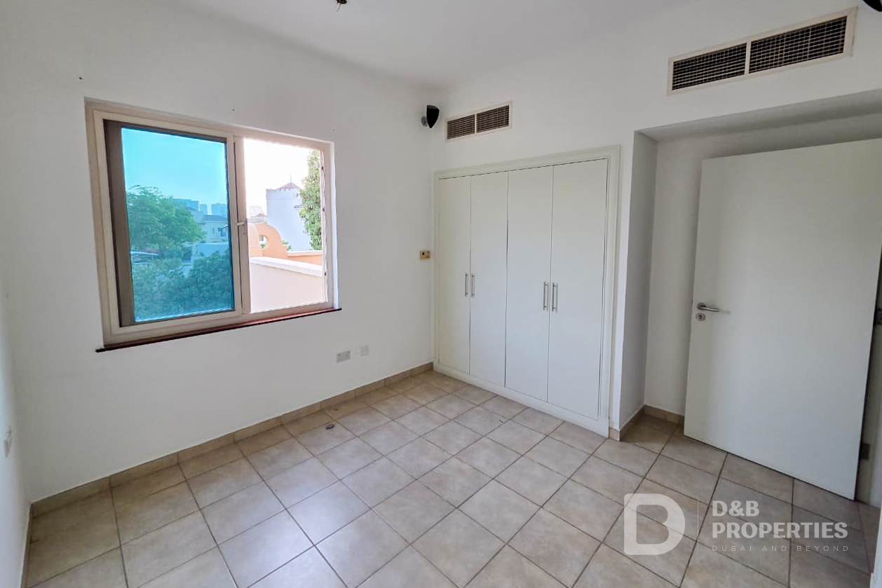 Vacant | Corner Villa | Large Plot | Type C2