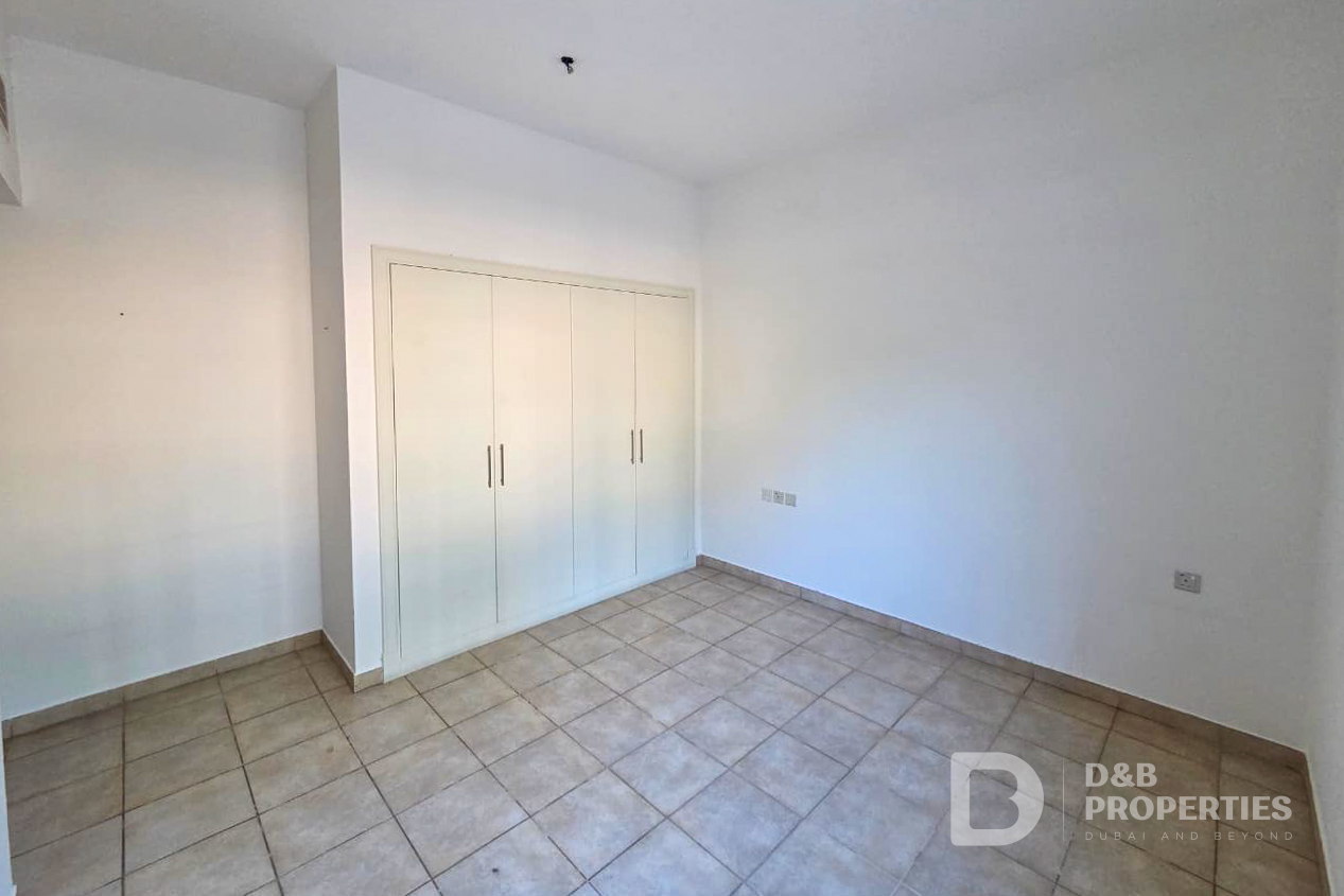 Vacant | Corner Villa | Large Plot | Type C2