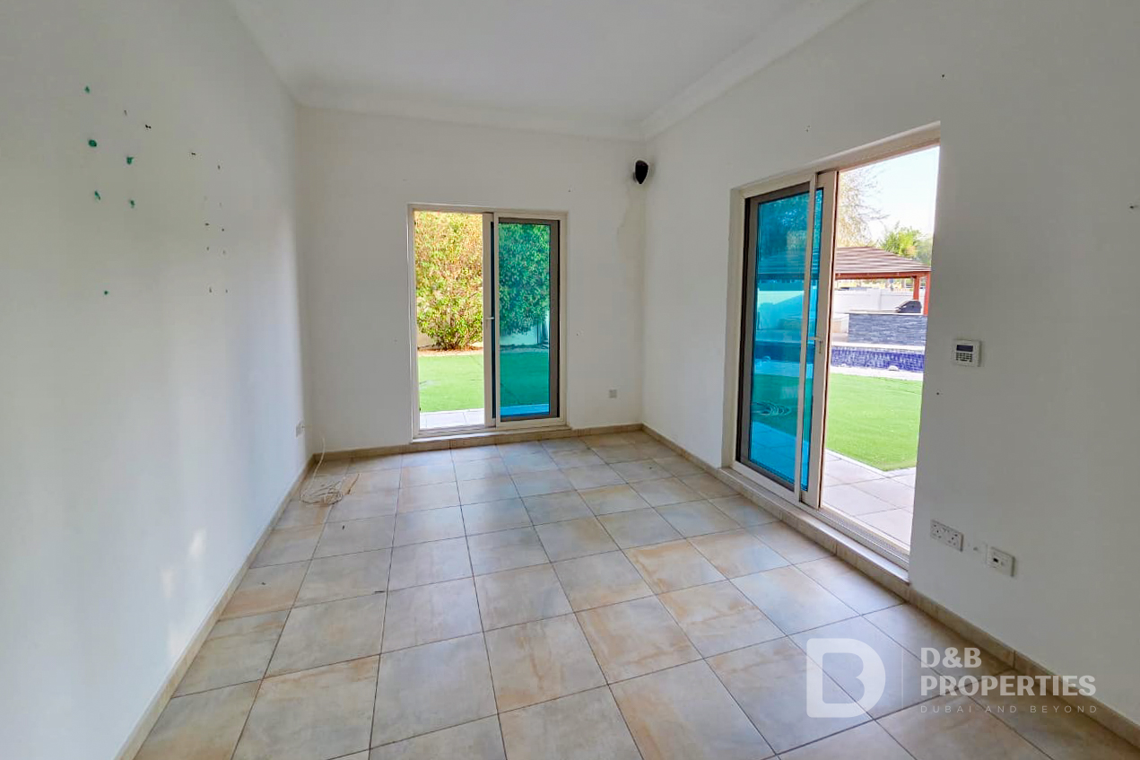 Vacant | Corner Villa | Large Plot | Type C2