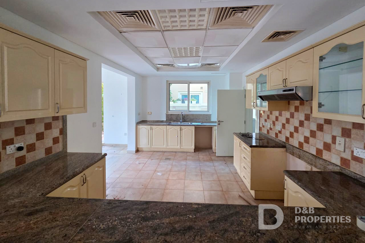 Vacant | Corner Villa | Large Plot | Type C2