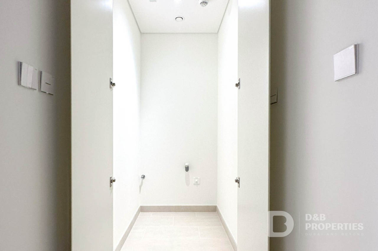 Unobstructed View | Top Floor | Vacant
