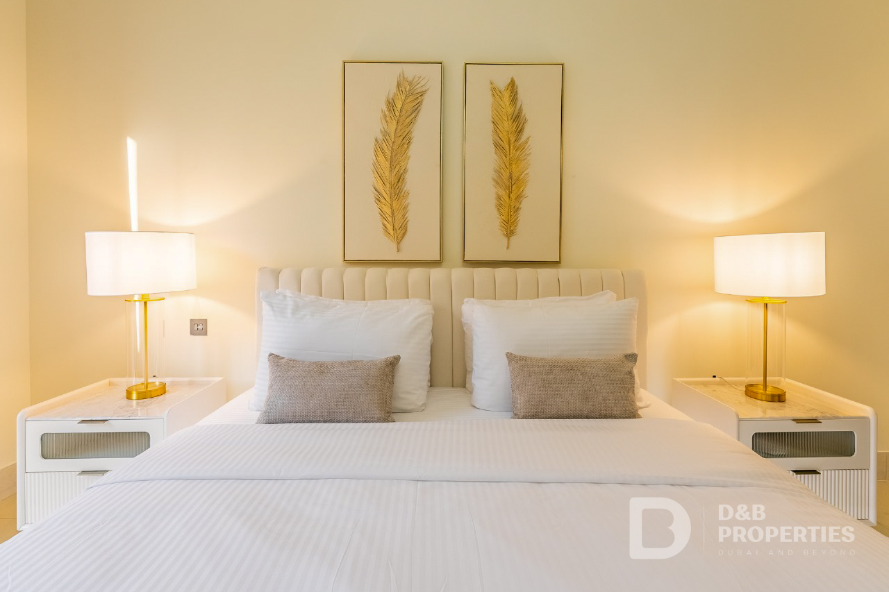 Burj Khalifa View | Fully Furnished | Vacant