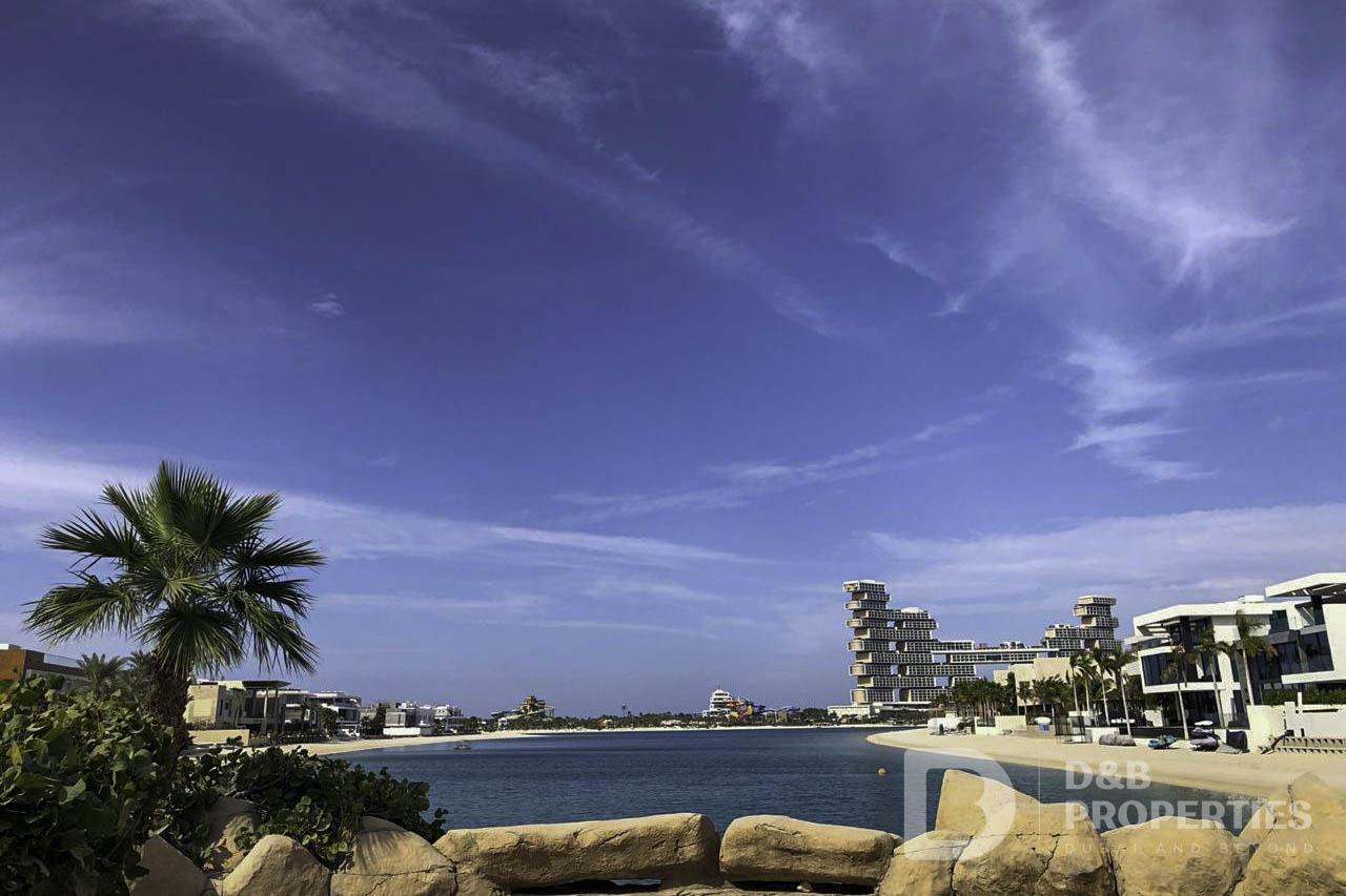 Luxury Living | Private Beach | Big Layout