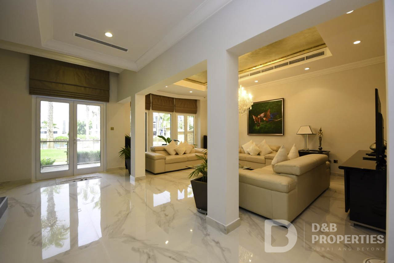Luxury Living | Private Beach | Big Layout