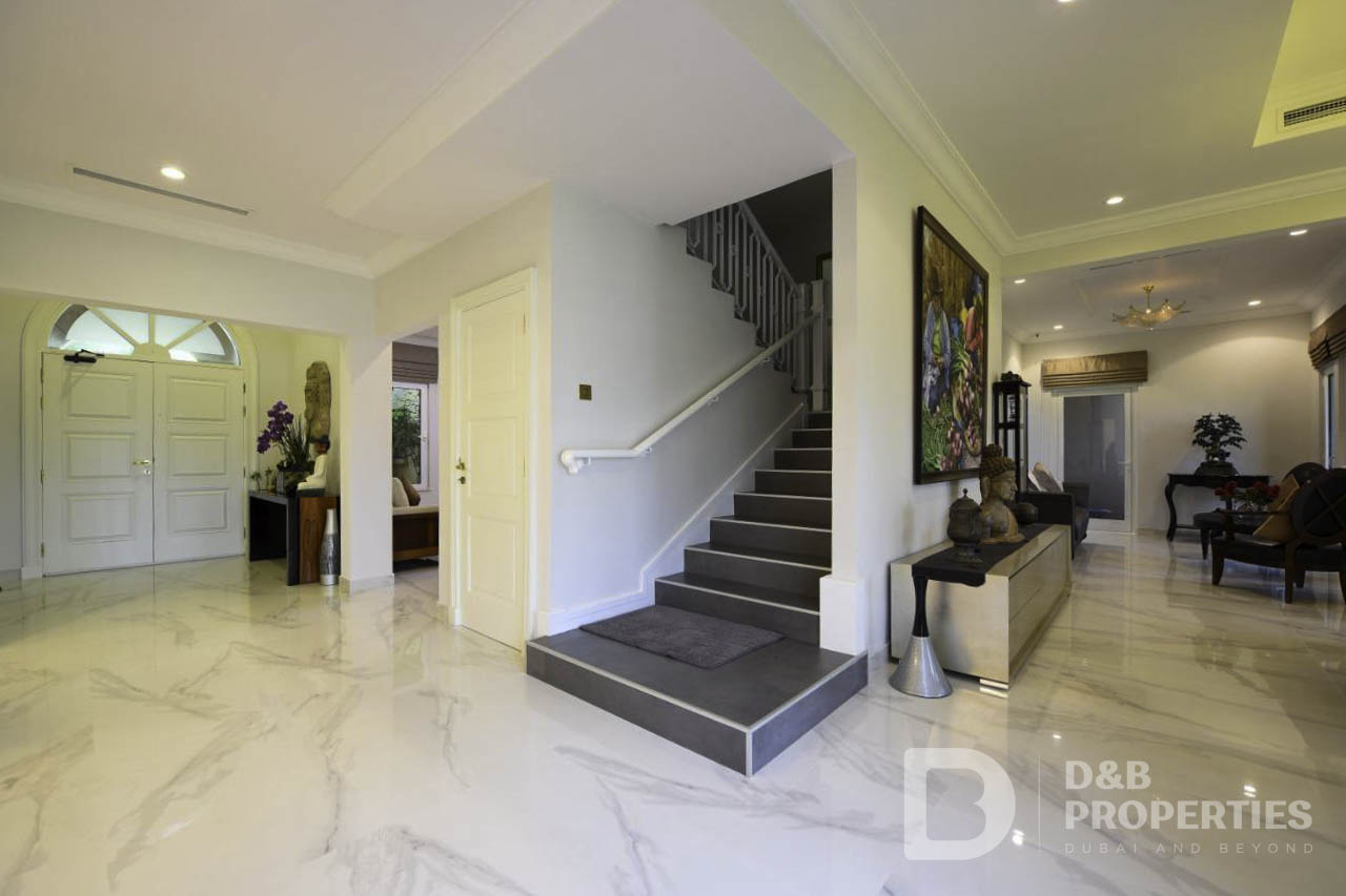 Luxury Living | Private Beach | Big Layout