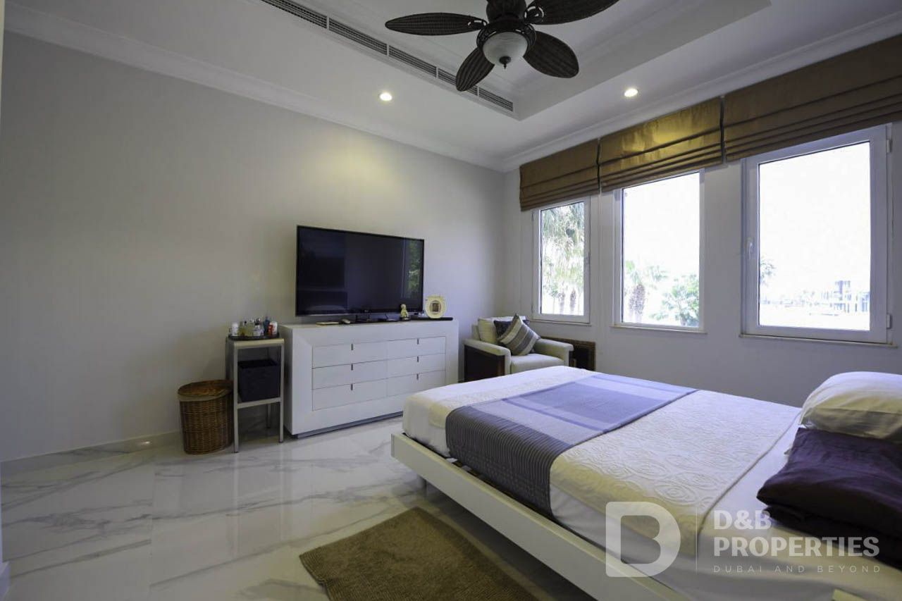 Luxury Living | Private Beach | Big Layout