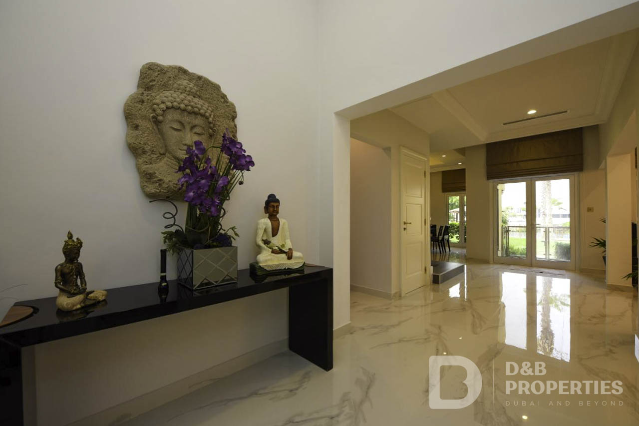 Luxury Living | Private Beach | Big Layout