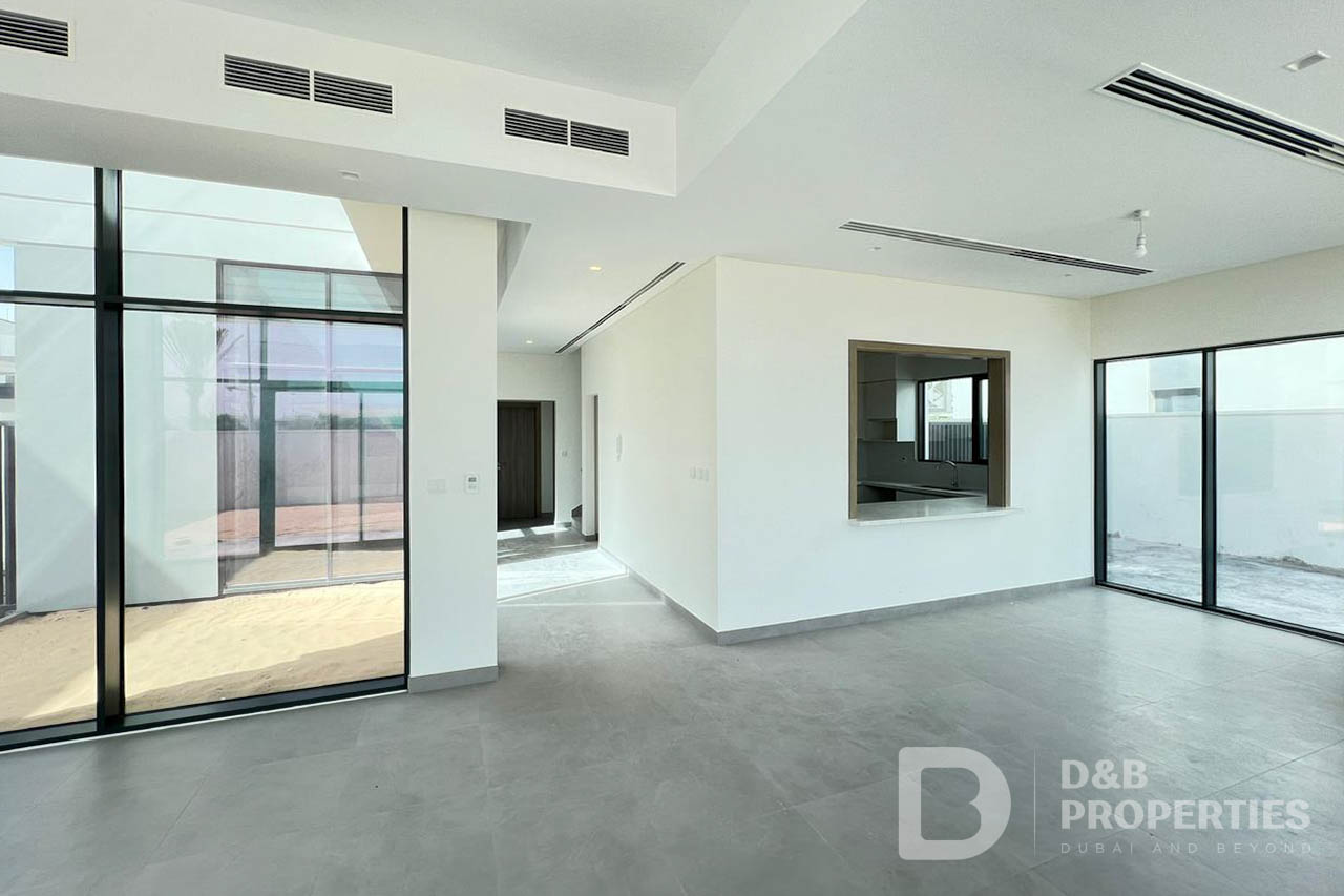Family Community | Large Plot | Spacious 4BR Villa