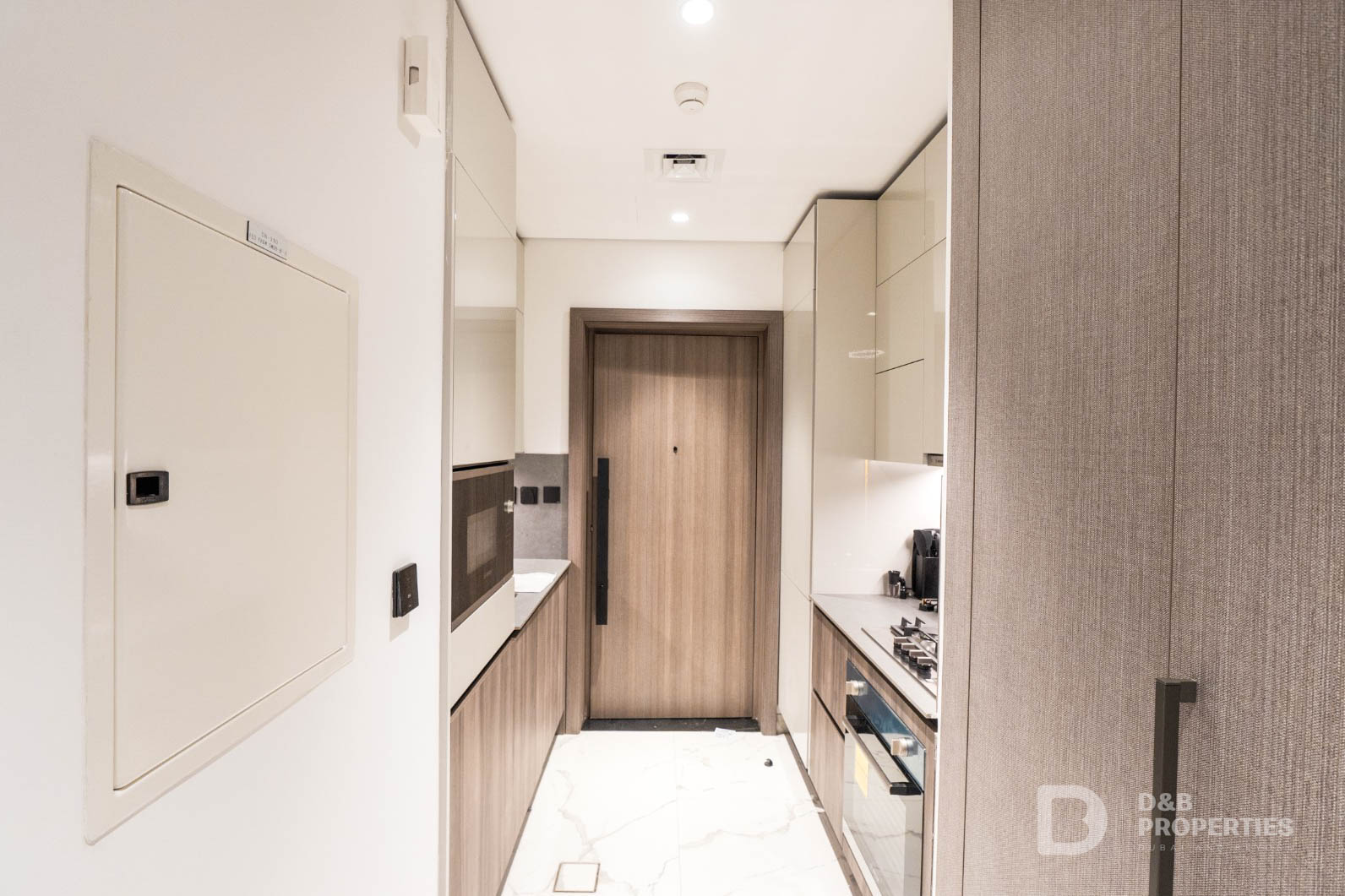 BRAND NEW | FURNISHED | LOWER FLOOR