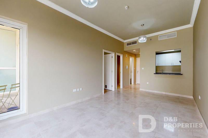 Exclusive | Spacious with Study Room | Vacant