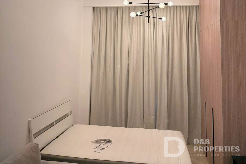 Spacious Apartment | Vacant | Villas View
