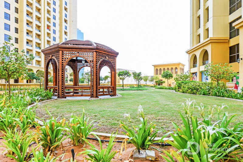 Stunning | 3 Bed | Garden And Pool View