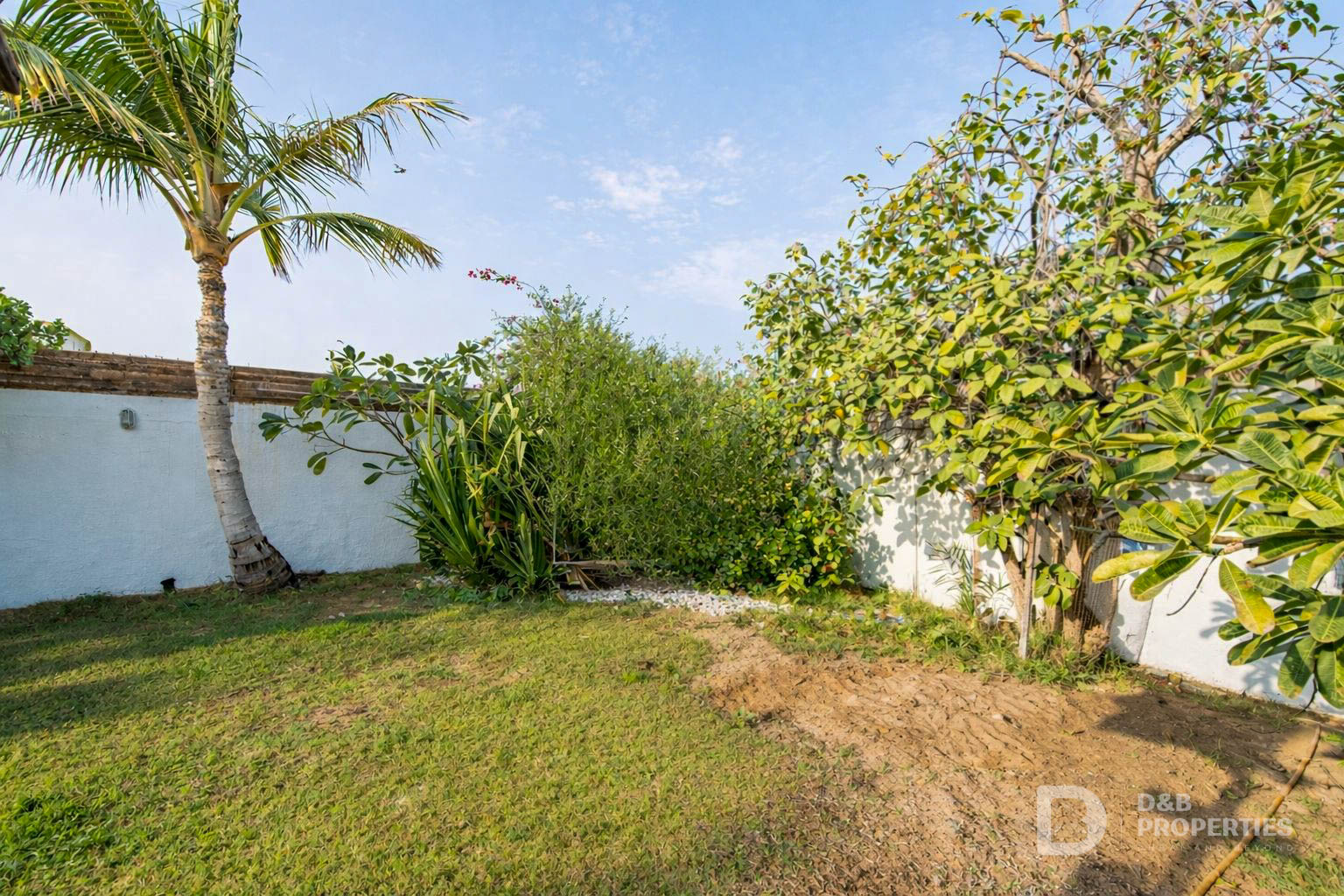 Prime Location | GCC Option | Corner Plot