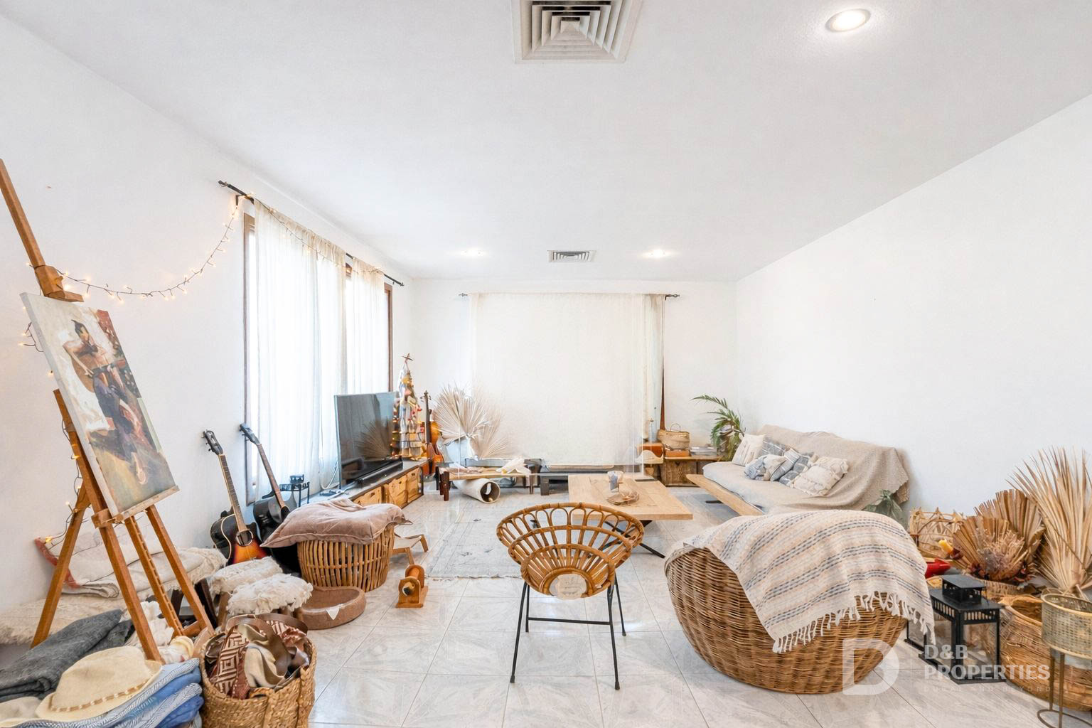 Prime Location | GCC Option | Corner Plot