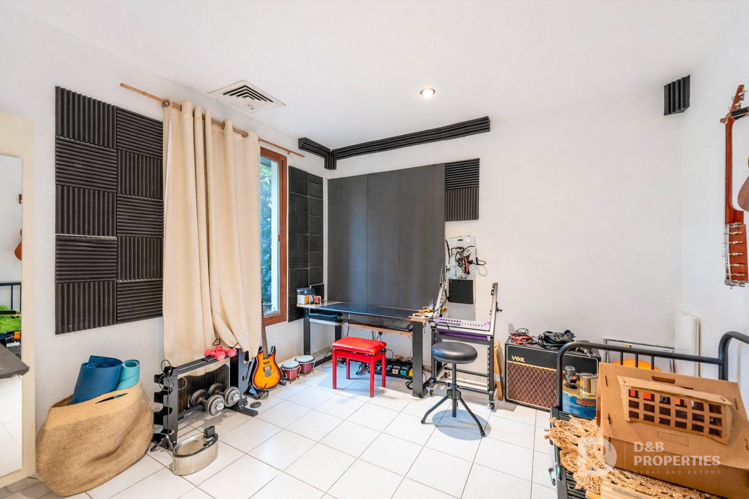 Prime Location | GCC Option | Corner Plot