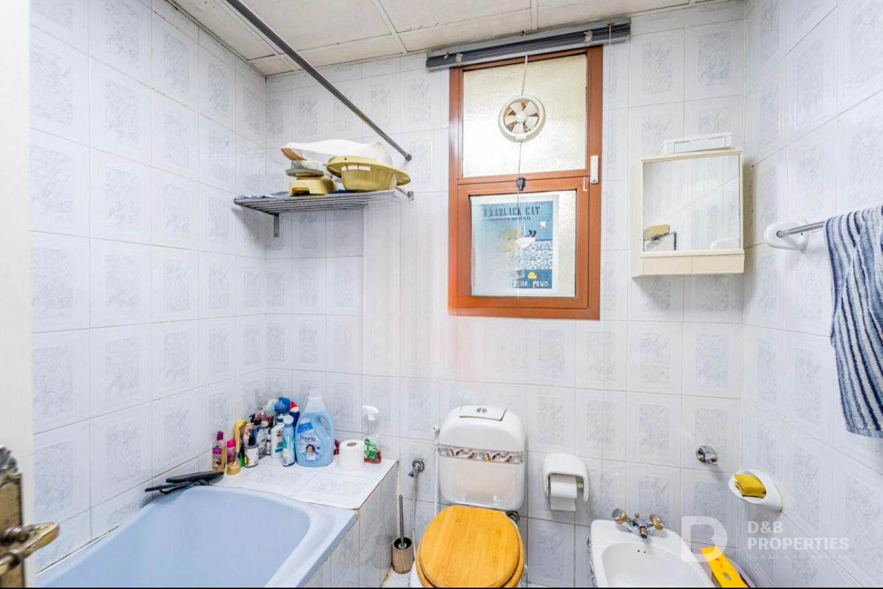 Prime Location | GCC Option | Corner Plot