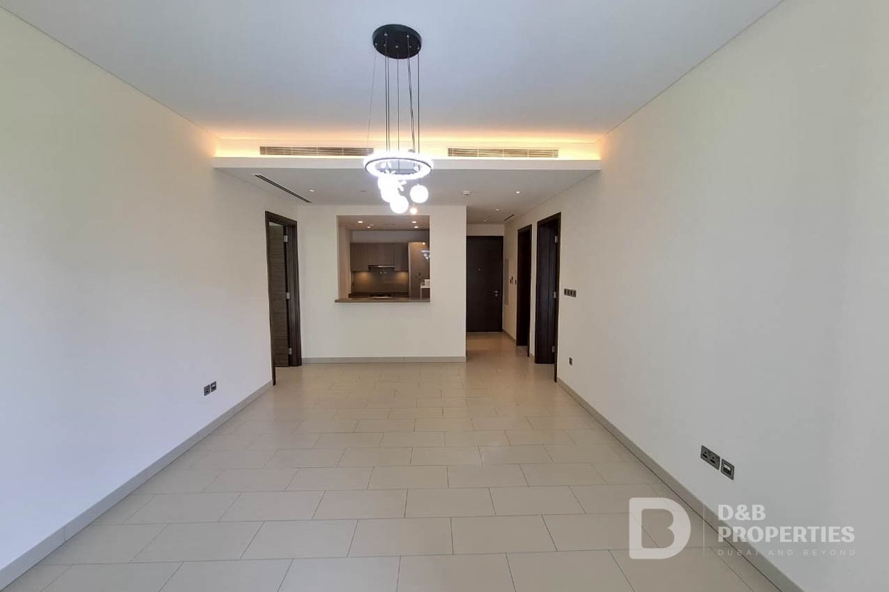Spacious Layout | Mid Floor | Community View