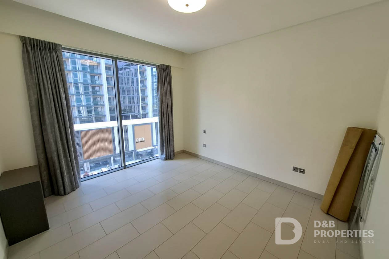 Spacious Layout | Mid Floor | Community View