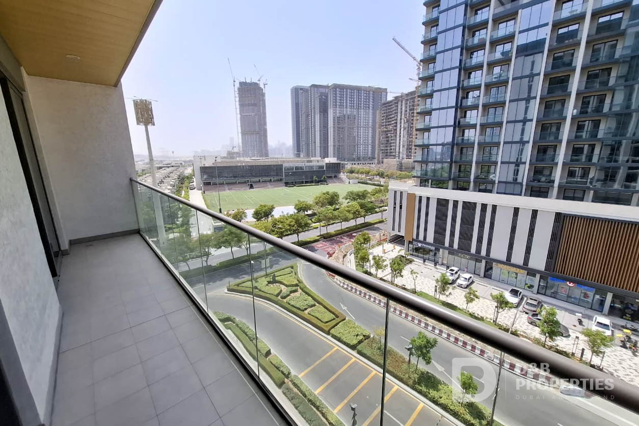 Spacious Layout | Mid Floor | Community View