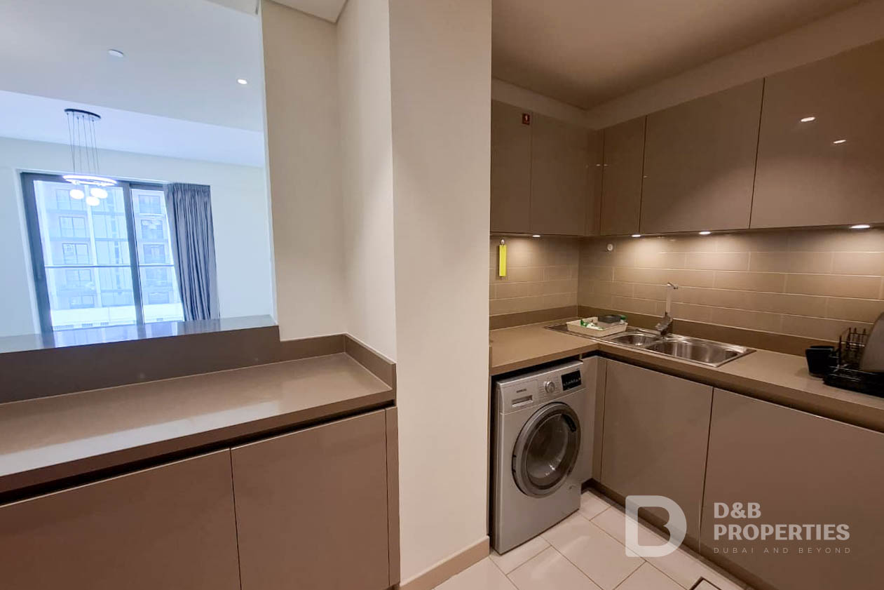 Spacious Layout | Mid Floor | Community View