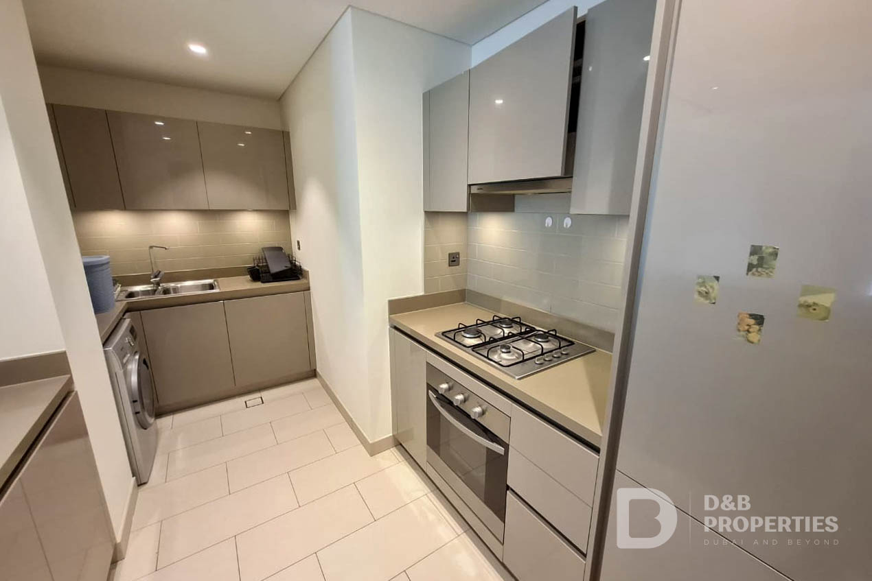 Spacious Layout | Mid Floor | Community View