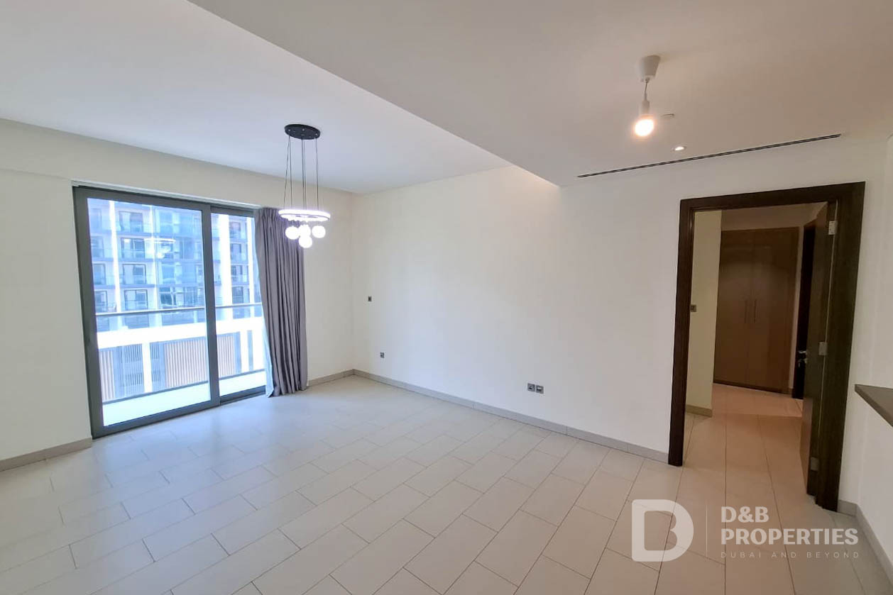 Spacious Layout | Mid Floor | Community View
