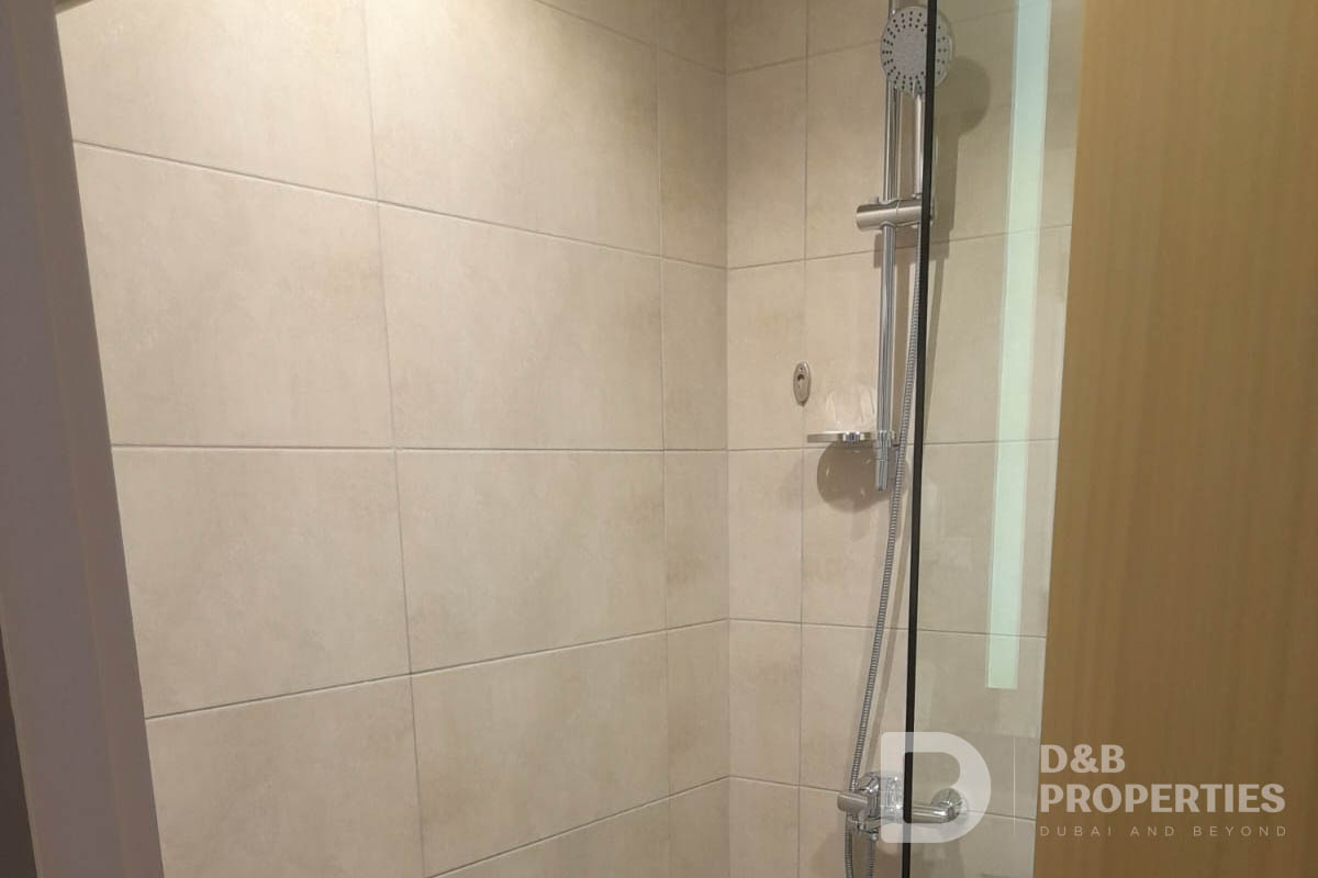 Spacious 1 Bedroom | High Floor | Vacant