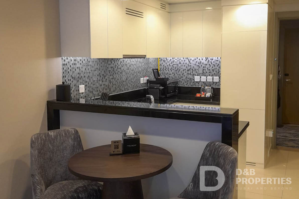 Spacious 1 Bedroom | High Floor | Vacant