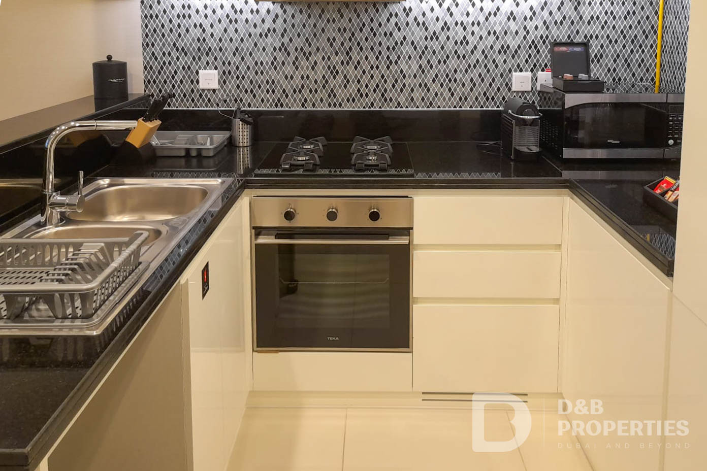Spacious 1 Bedroom | High Floor | Vacant