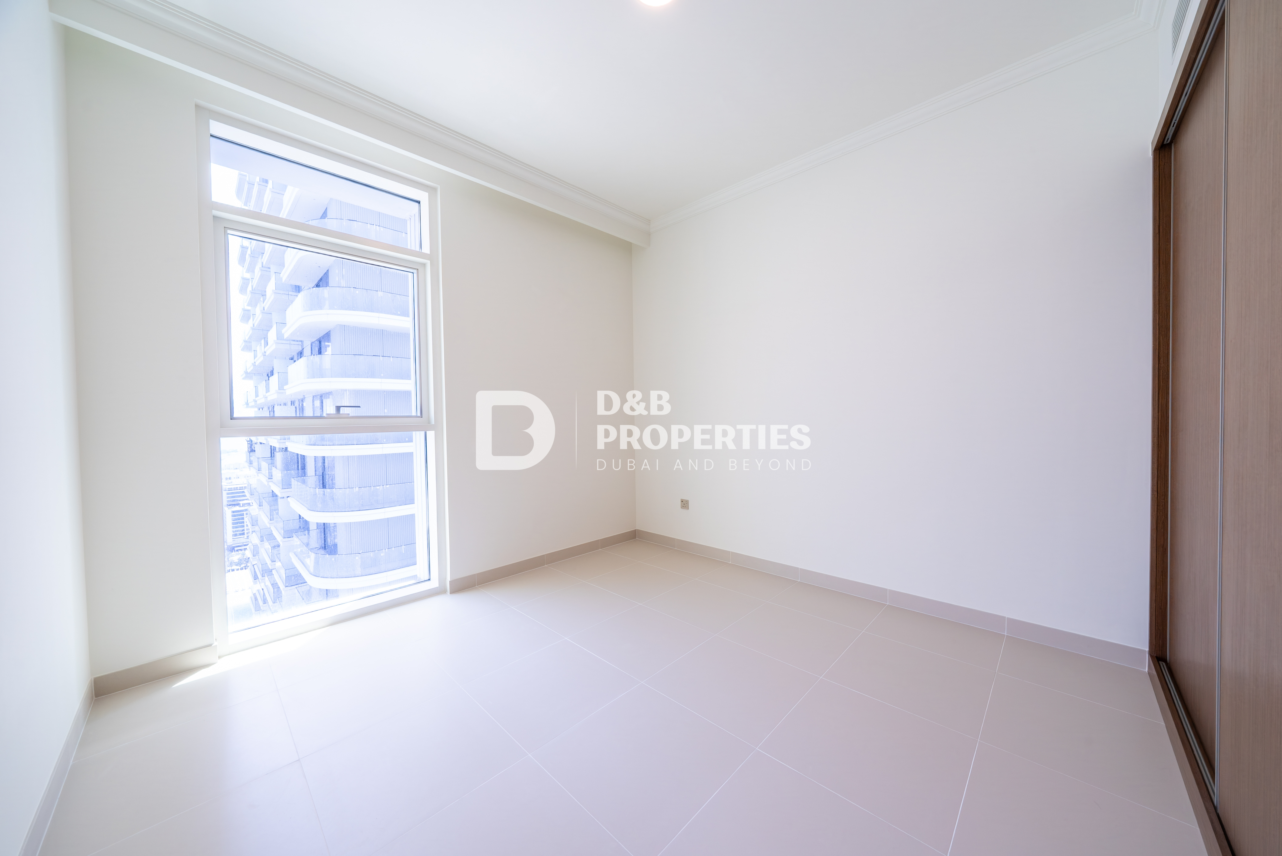 Luxury Waterfront Living | 2 Bedroom | Palm View