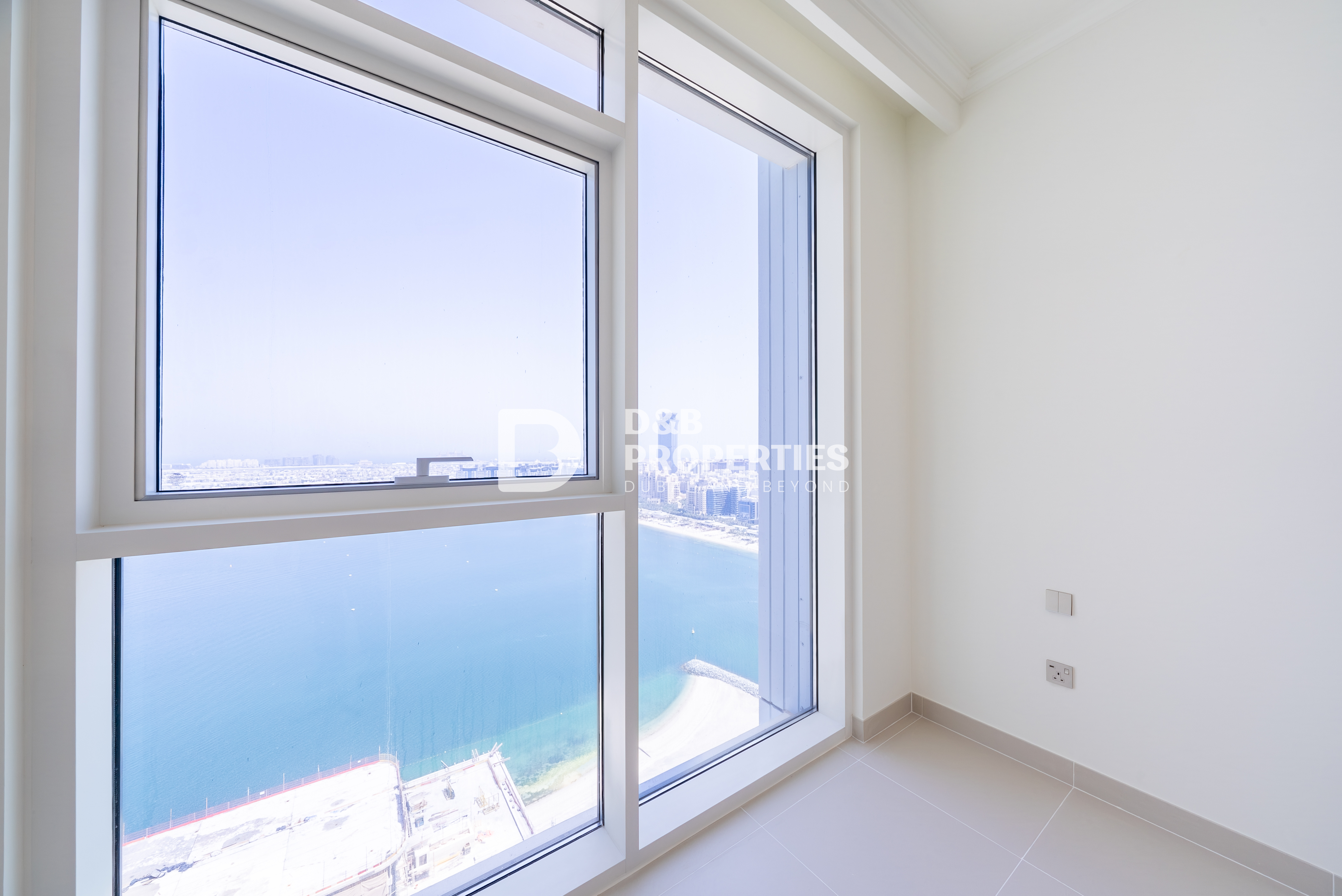 Luxury Waterfront Living | 2 Bedroom | Palm View