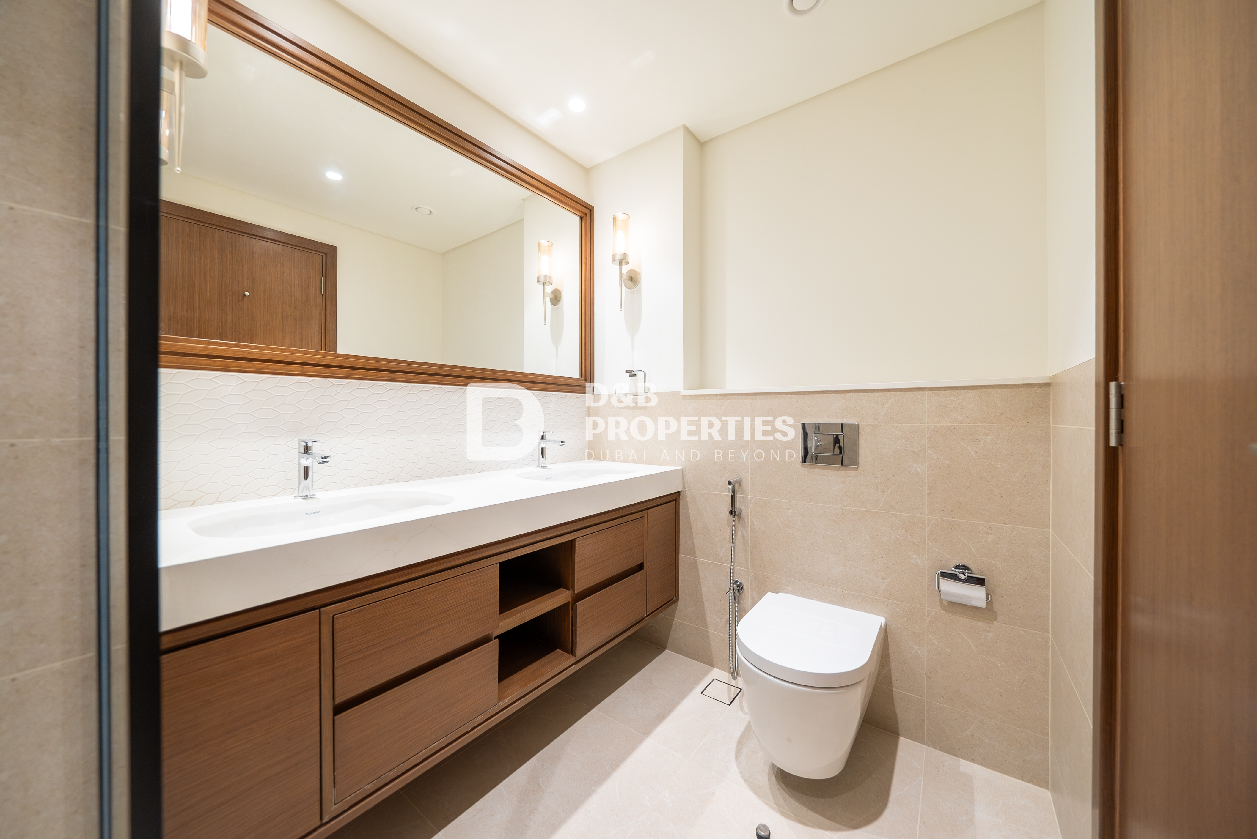 Luxury Waterfront Living | 2 Bedroom | Palm View