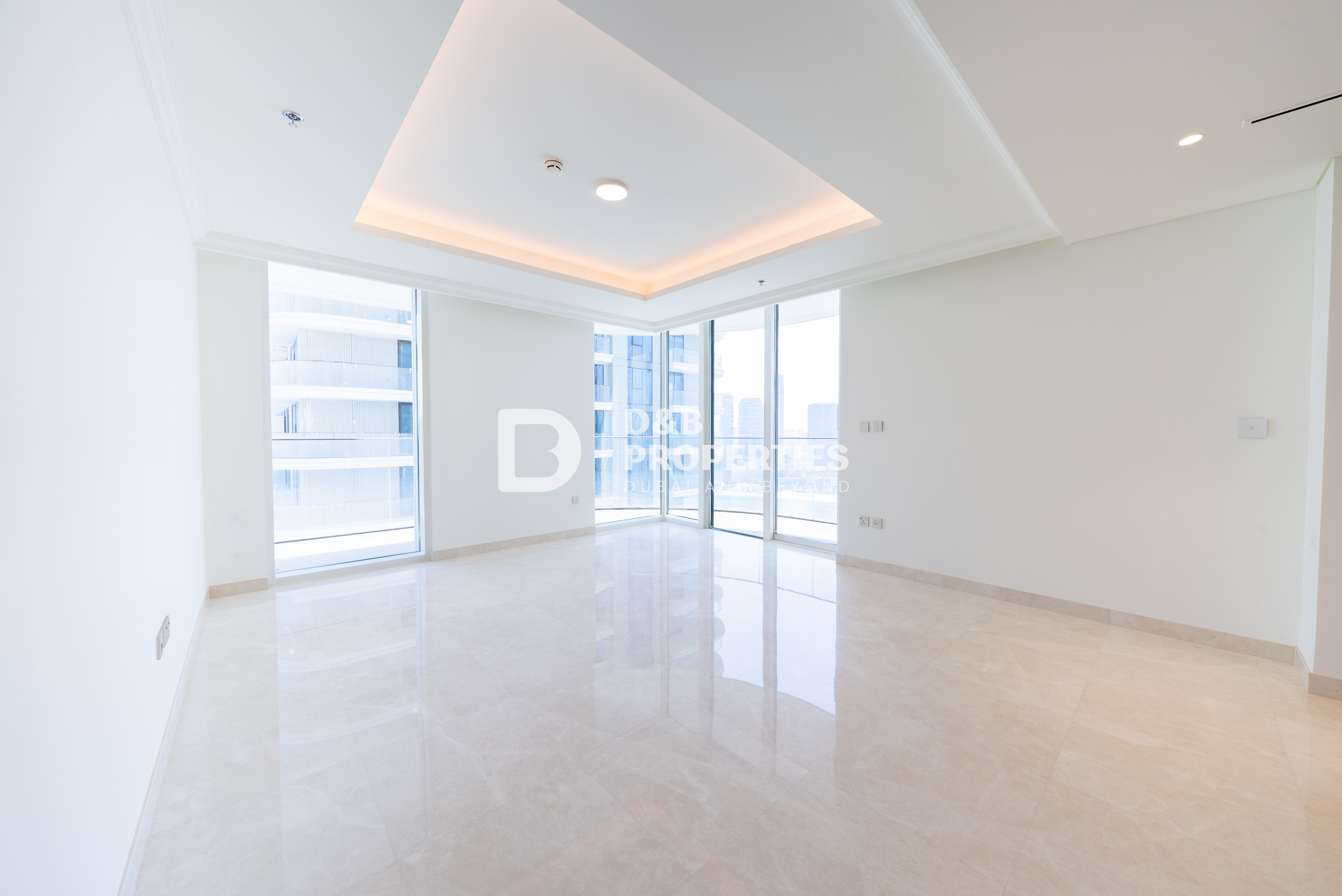 Luxury Waterfront Living | 2 Bedroom | Palm View