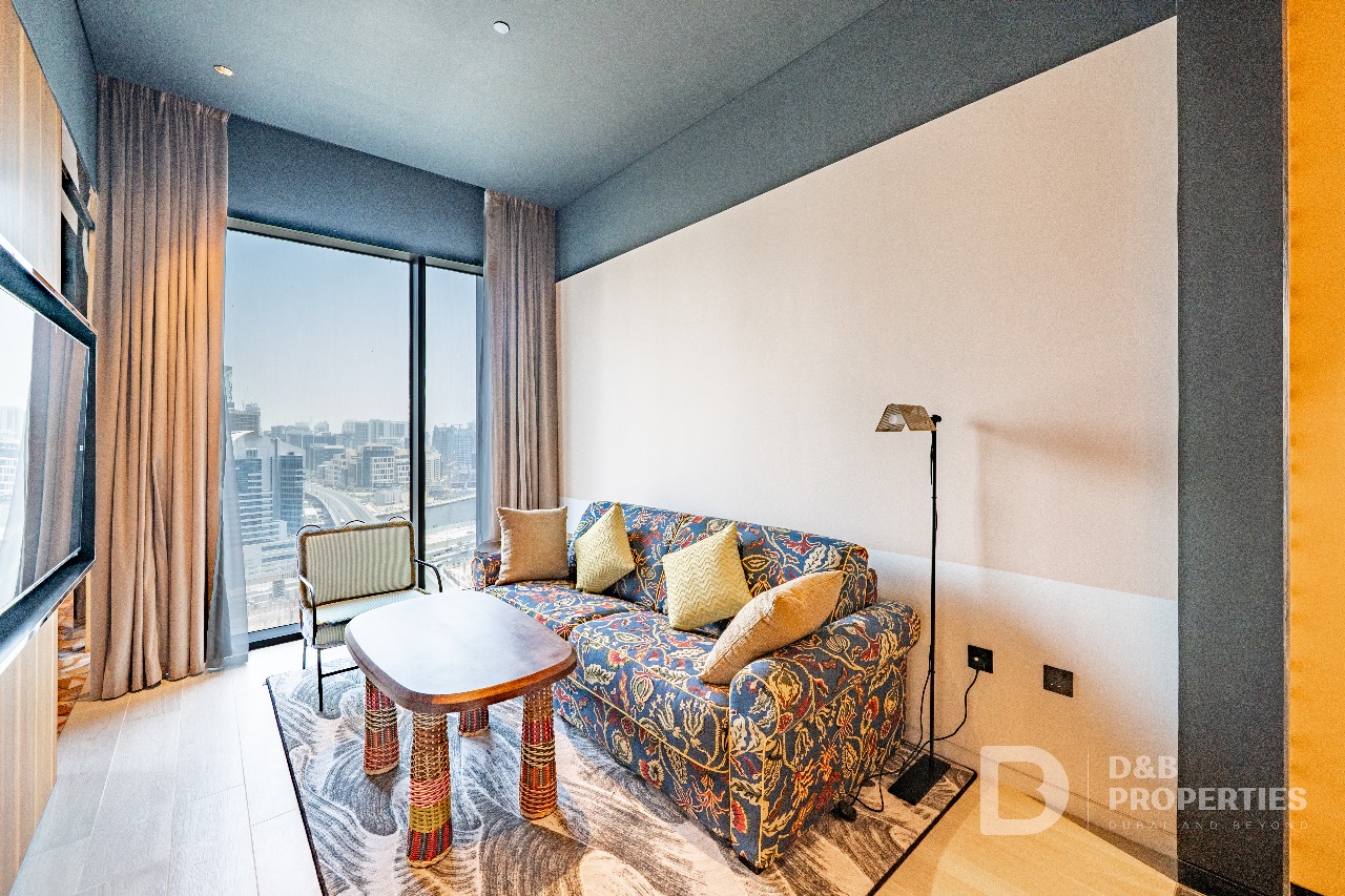 BURJ KHALIFA VIEW | FURNISHED | READY TO MOVE